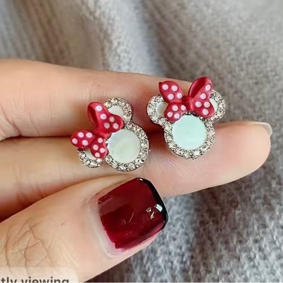 NWT Adorable cartoon Mouse Stud Earrings - Picture 5 of 7